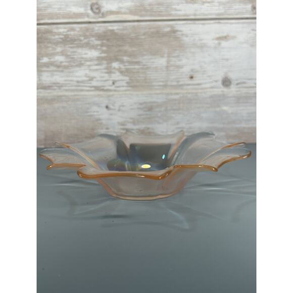 Vintage pink glass daisy dish set. Set of 2. - Picture 6 of 7